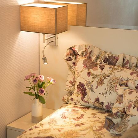 Hartha Apartment Luaran gambar