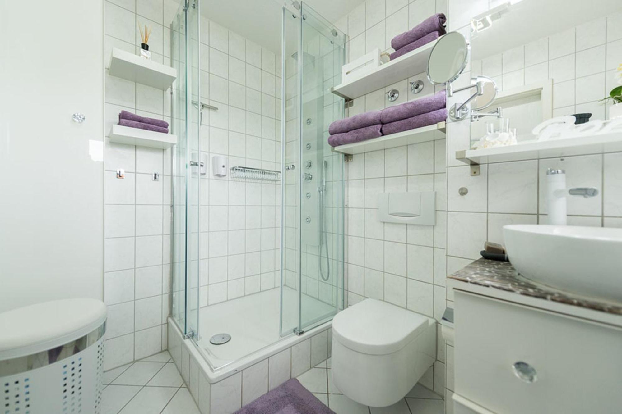 Hartha Apartment Luaran gambar